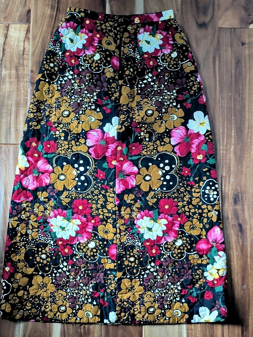 Vintage Floral Quilted Midi Skirt in Black & Pink - Picture 2 of 7